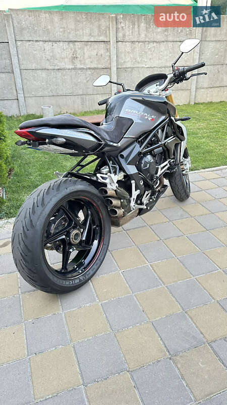 Мотоцикл Без обтекателей (Naked bike) Mv agusta Brutale 2015 в Киеве