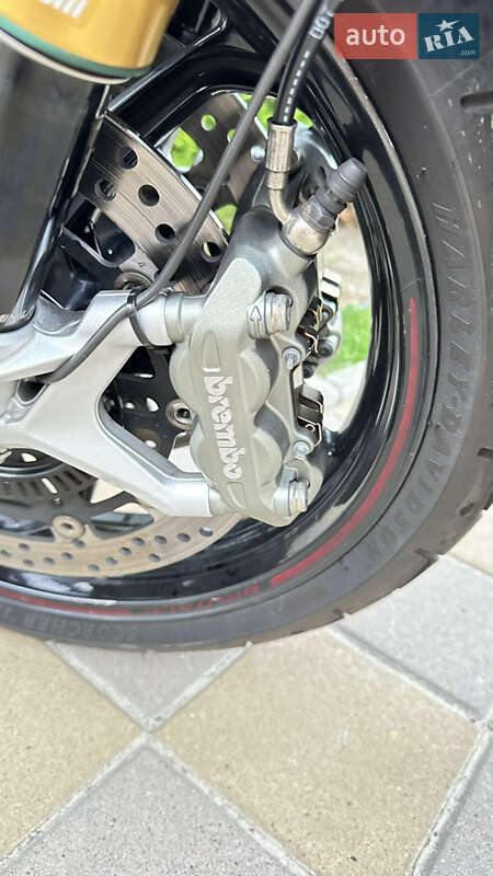 Мотоцикл Без обтекателей (Naked bike) Mv agusta Brutale 2015 в Киеве