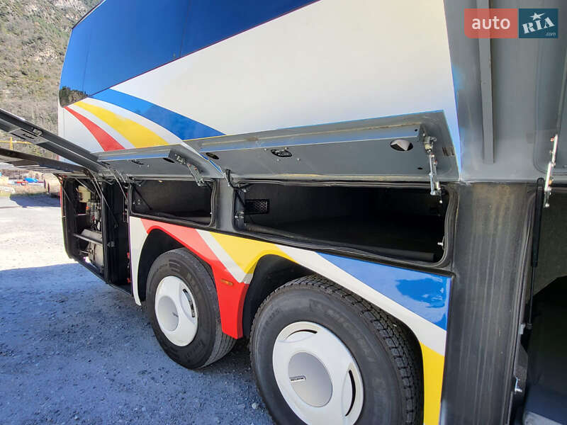 Туристичний / Міжміський автобус Neoplan N 2010 в Чернівцях
