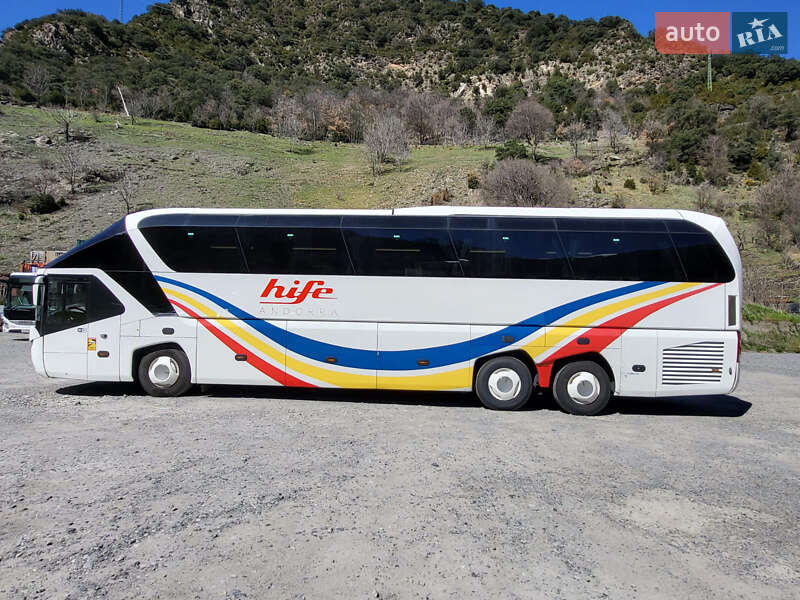 Туристичний / Міжміський автобус Neoplan N 2010 в Чернівцях