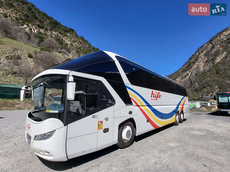 Туристичний / Міжміський автобус Neoplan N 2010 в Чернівцях