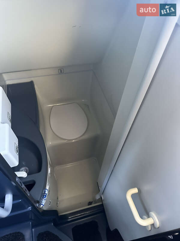 Туристический / Междугородний автобус Neoplan Tourliner 2010 в Киеве