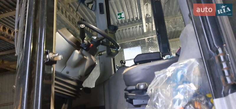 Фронтальный погрузчик New Holland 270 2006 в Славутиче фото 4 Фронтальный погрузчик New Holland 270 2006 в Славутиче