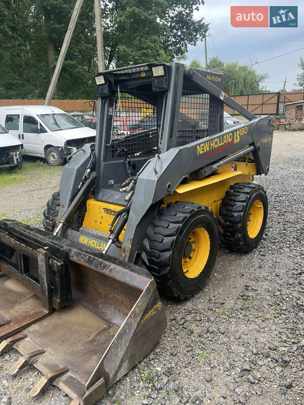 Минипогрузчик New Holland LB115 4PS 2000 в Виннице фото Минипогрузчик New Holland LB115 4PS 2000 в Виннице