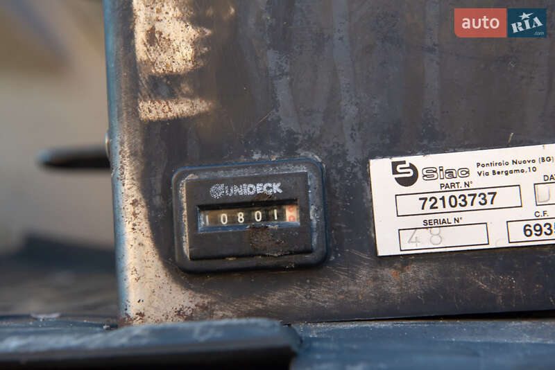 Колесный экскаватор New Holland MH 3.6 2003 в Житомире фото 8 Колесный экскаватор New Holland MH 3.6 2003 в Житомире