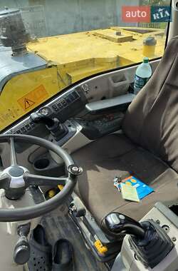 Екскаватор навантажувач New Holland MH 3.6 2007 в 