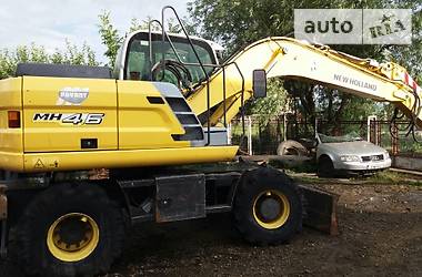 Экскаватор New Holland MH 2005 в Черновцах