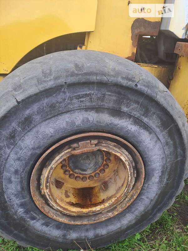 Фронтальный погрузчик New Holland W 2006 в Черновцах фото 2 Фронтальный погрузчик New Holland W 2006 в Черновцах