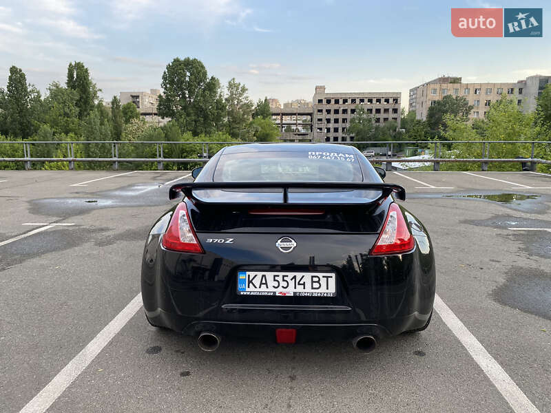 Купе Nissan 370Z 2015 в Киеве