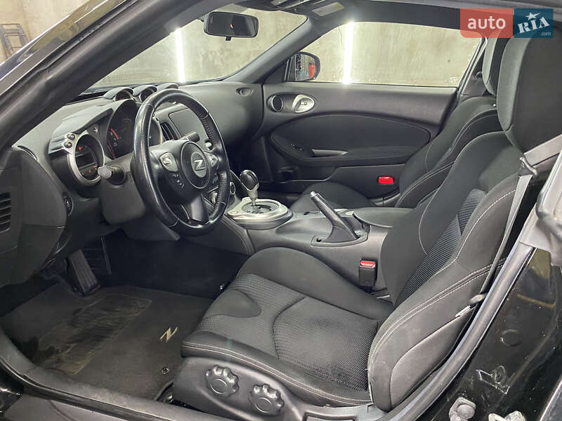 Купе Nissan 370Z 2015 в Киеве