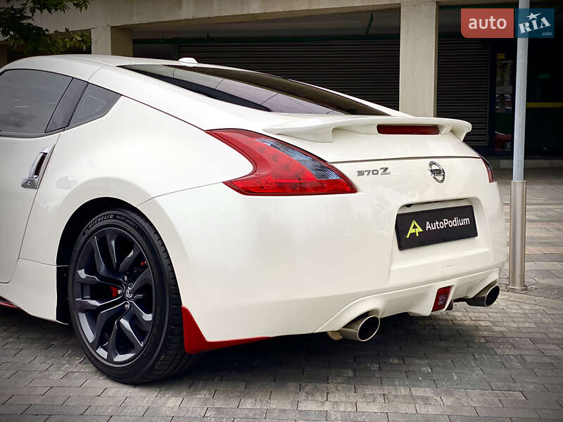 Купе Nissan 370Z 2015 в Киеве фото 13 Купе Nissan 370Z 2015 в Киеве