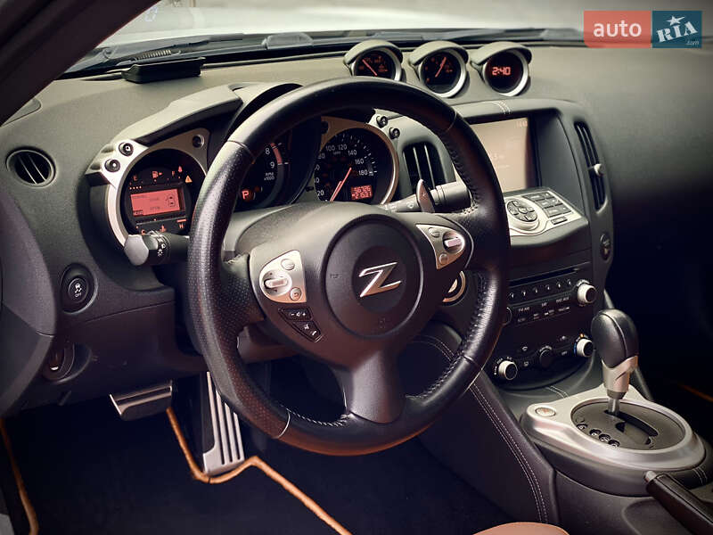 Купе Nissan 370Z 2015 в Киеве фото 24 Купе Nissan 370Z 2015 в Киеве