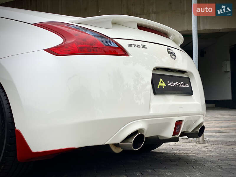 Купе Nissan 370Z 2015 в Киеве фото 15 Купе Nissan 370Z 2015 в Киеве
