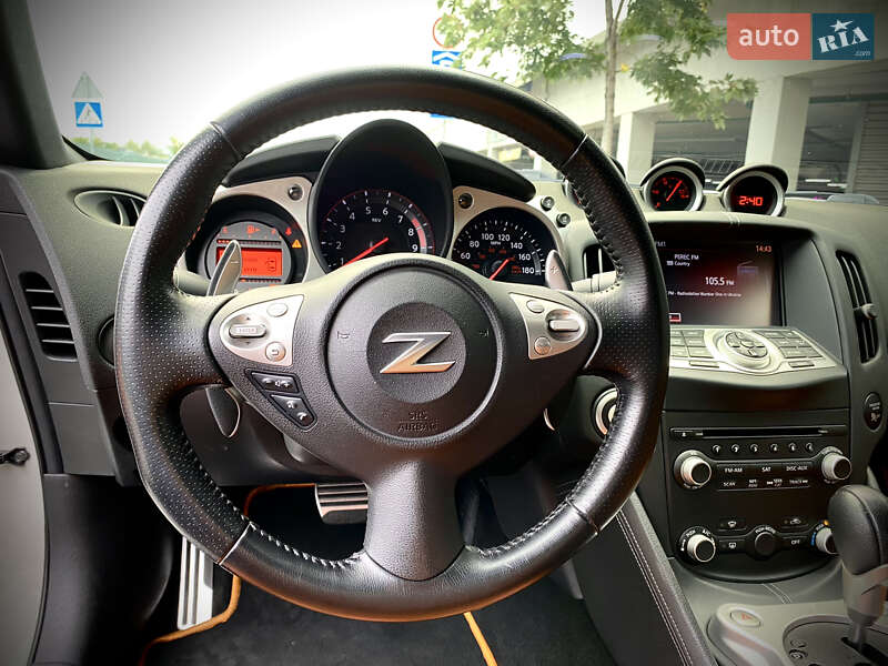 Купе Nissan 370Z 2015 в Киеве фото 27 Купе Nissan 370Z 2015 в Киеве