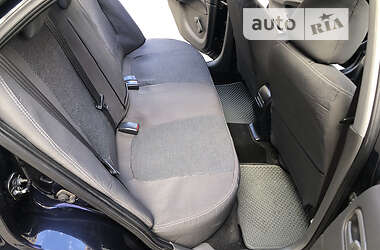 Седан Nissan Almera Classic 2011 в 