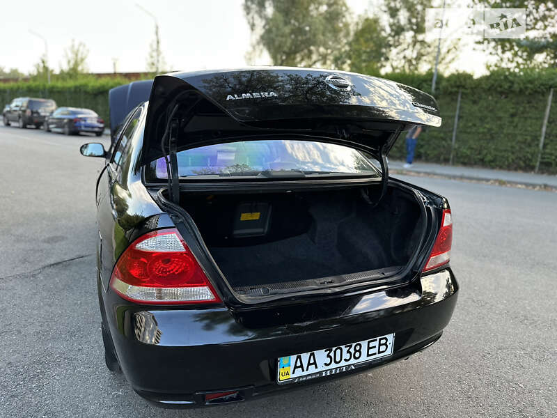 Седан Nissan Almera Classic 2007 в Киеве