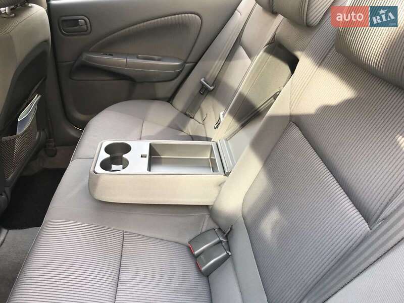 Седан Nissan Almera Classic 2006 в Киеве