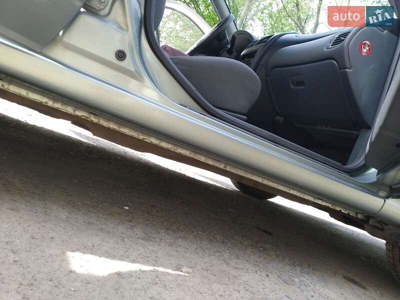 Седан Nissan Almera Classic 2006 в Киеве