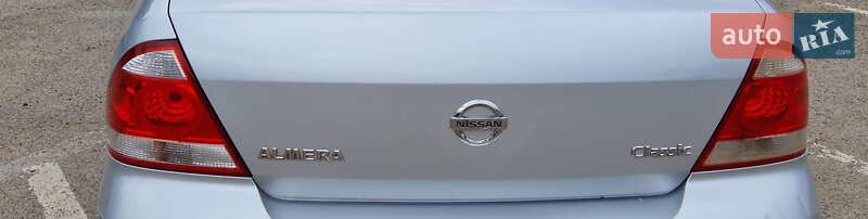 Седан Nissan Almera Classic 2010 в Миколаєві