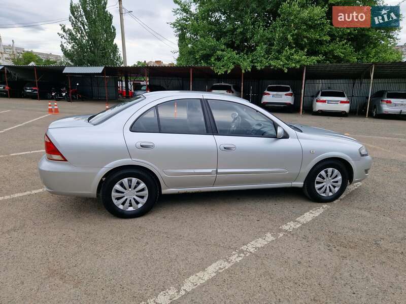 Седан Nissan Almera Classic 2010 в Миколаєві