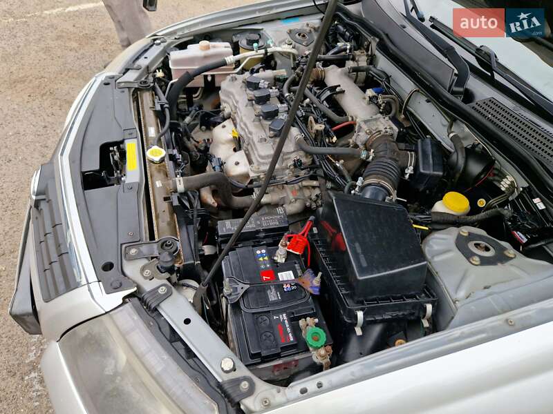 Седан Nissan Almera Classic 2010 в Миколаєві