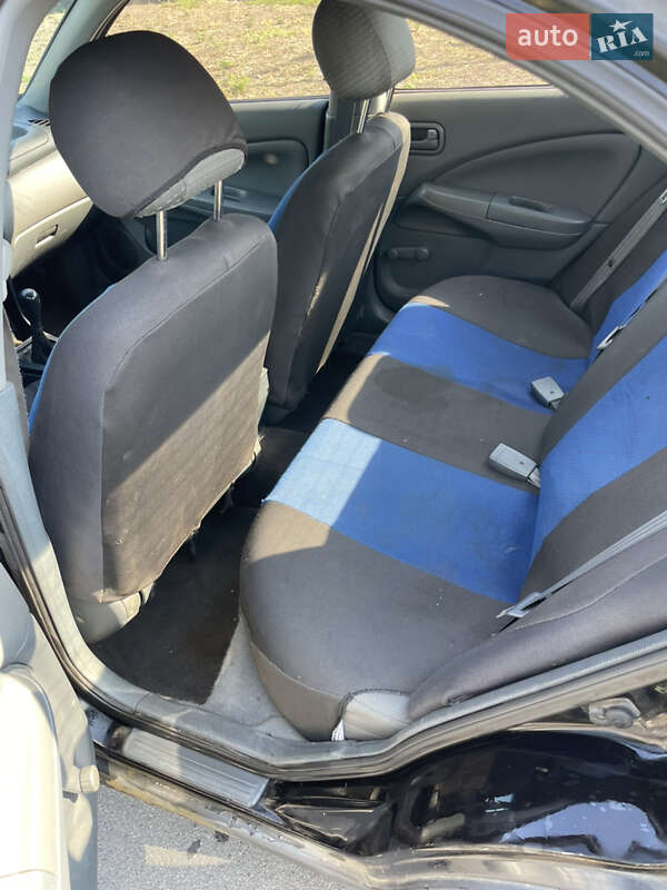 Седан Nissan Almera Classic 2006 в Києві