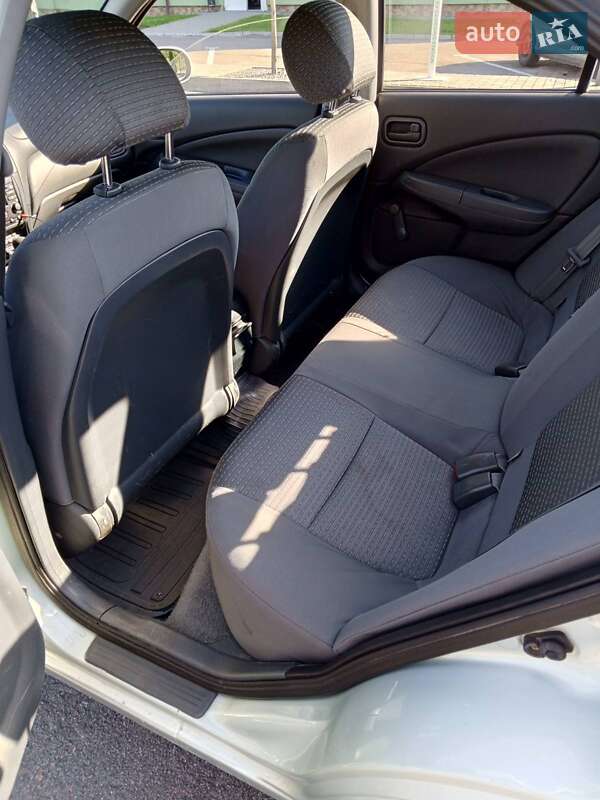 Седан Nissan Almera Classic 2007 в Львове фото 33 Седан Nissan Almera Classic 2007 в Львове