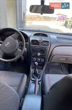 Седан Nissan Almera Classic 2008 в Львові