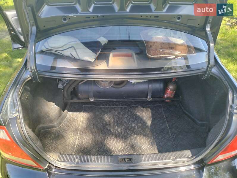 Седан Nissan Almera Classic 2007 в Полтаве