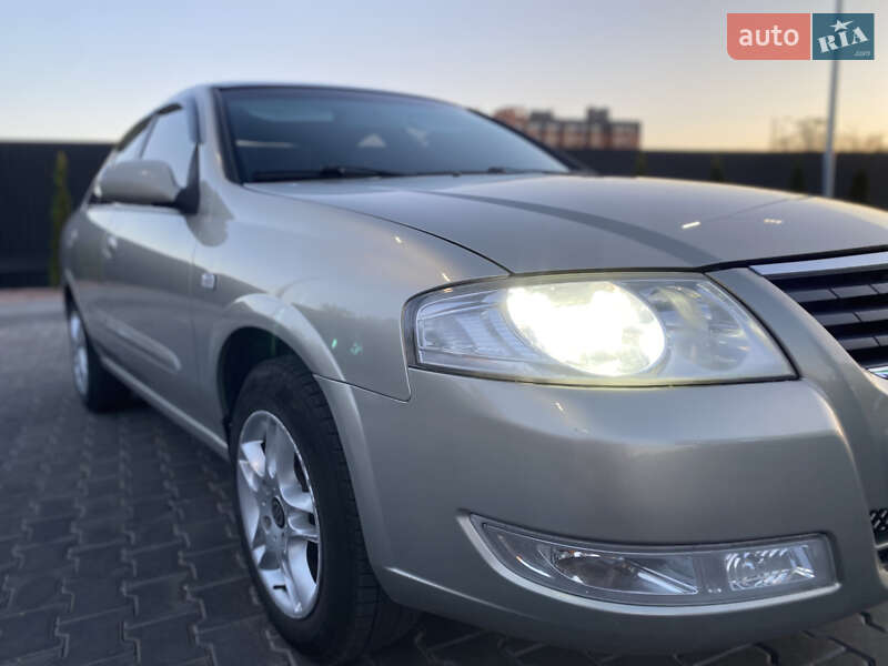 Седан Nissan Almera Classic 2006 в Дніпрі
