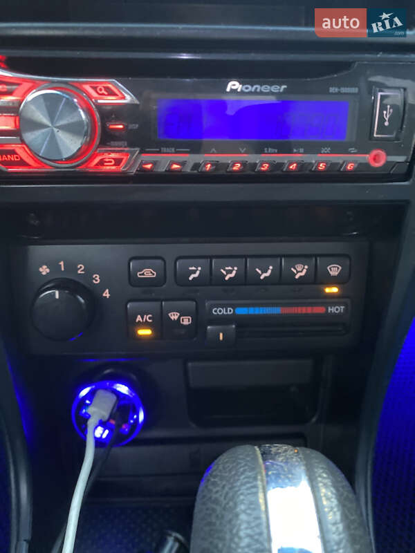 Седан Nissan Almera Classic 2006 в Дніпрі