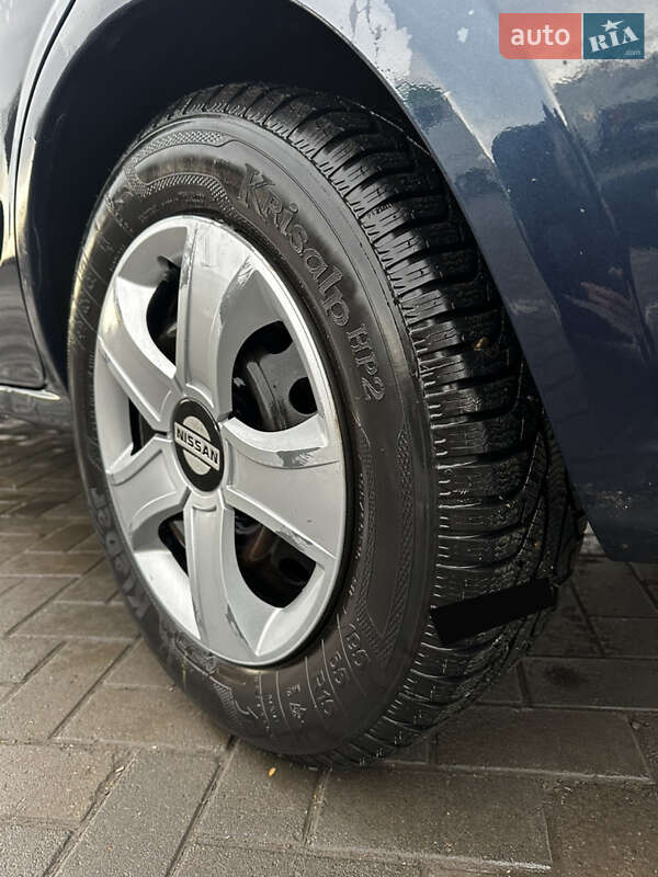 Седан Nissan Almera Classic 2008 в Черновцах