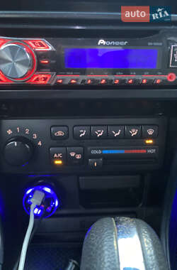Седан Nissan Almera Classic 2006 в 