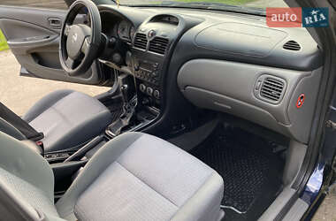 Седан Nissan Almera Classic 2011 в 