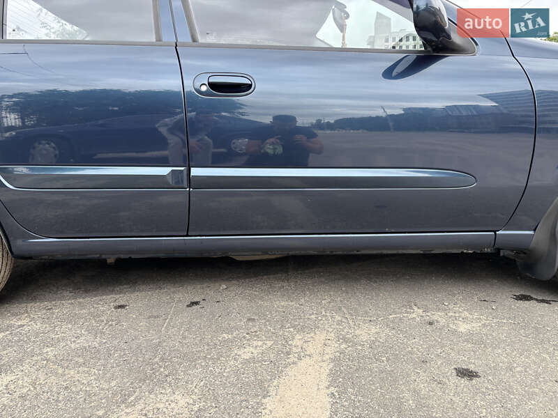 Седан Nissan Almera Classic 2007 в Києві