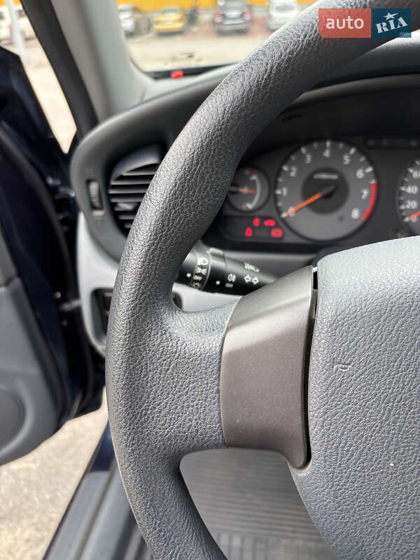 Седан Nissan Almera Classic 2007 в Києві