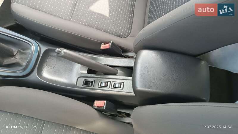 Седан Nissan Almera Classic 2008 в Золотоноше