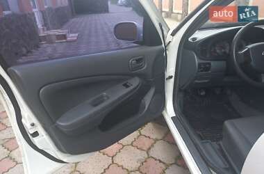 Седан Nissan Almera Classic 2006 в 