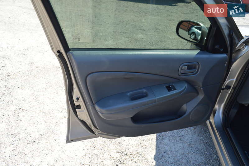 Седан Nissan Almera Classic 2011 в Кропивницком