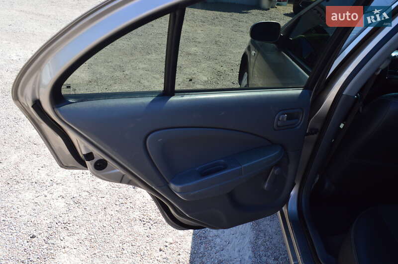 Седан Nissan Almera Classic 2011 в Кропивницком