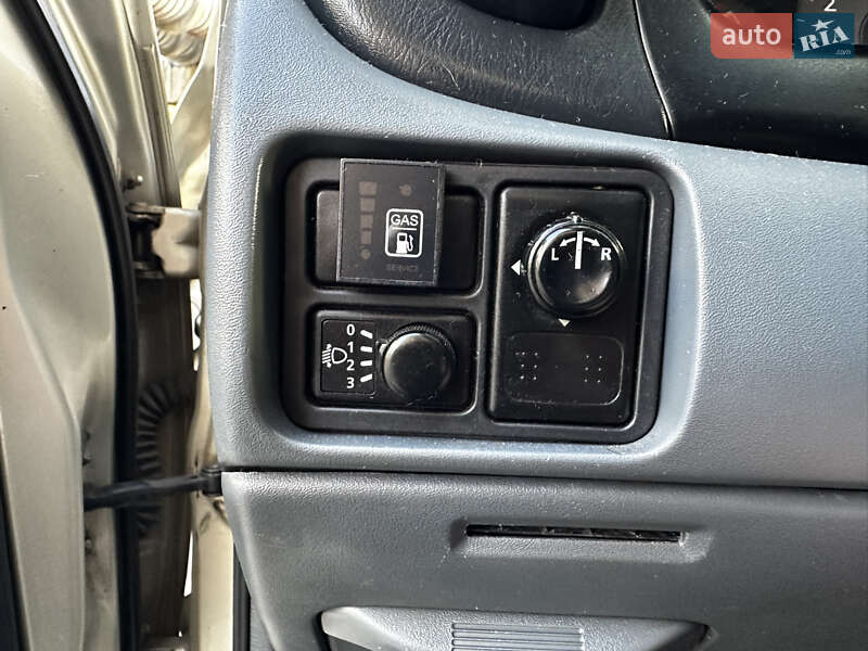 Седан Nissan Almera Classic 2006 в Киеве