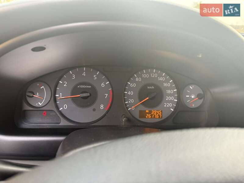 Седан Nissan Almera Classic 2010 в Полтаве