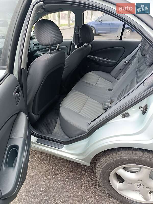 Седан Nissan Almera Classic 2006 в Кропивницком