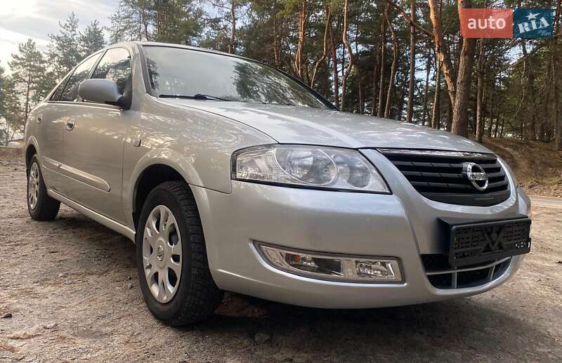 Седан Nissan Almera Classic 2011 в Киеве