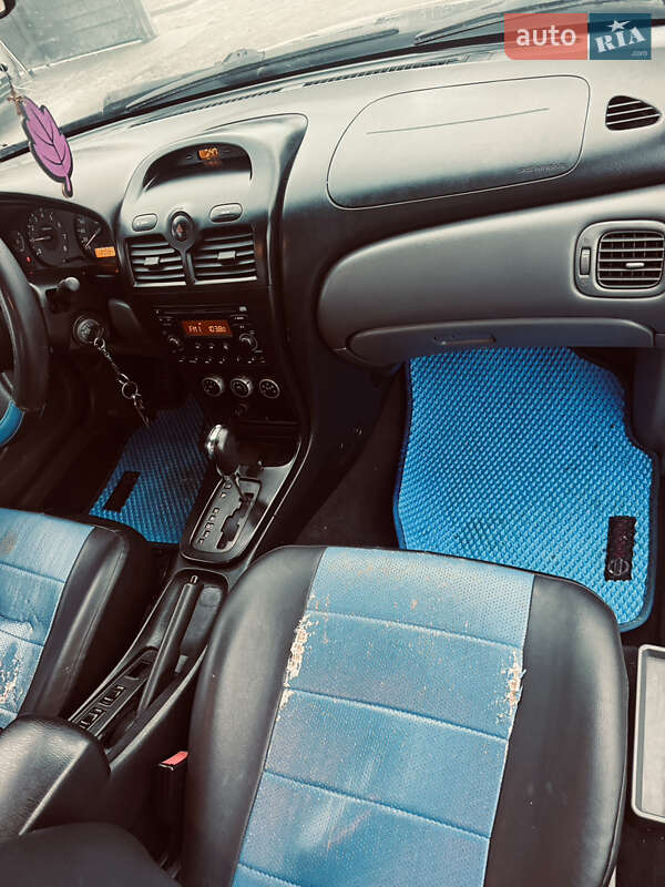 Седан Nissan Almera Classic 2008 в Ивано-Франковске