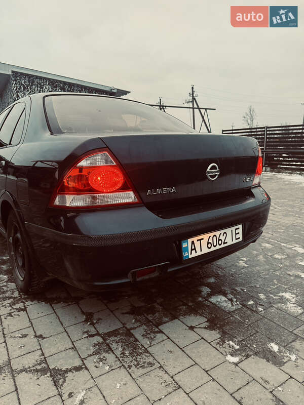 Седан Nissan Almera Classic 2008 в Ивано-Франковске