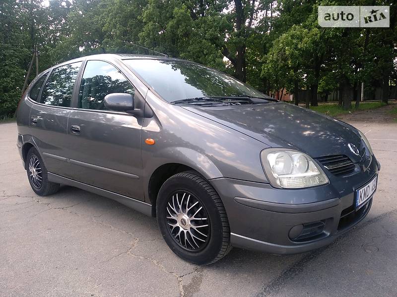 Минивэн Nissan Almera Tino 2003 в Умани