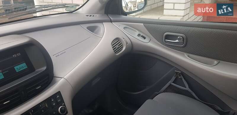 Мінівен Nissan Almera Tino 2004 в Бершаді