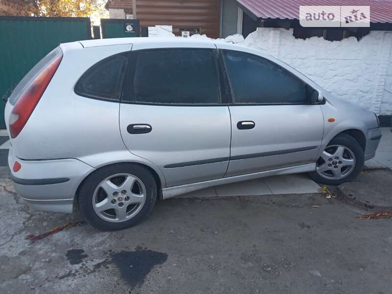 Минивэн Nissan Almera Tino 2002 в Ровно