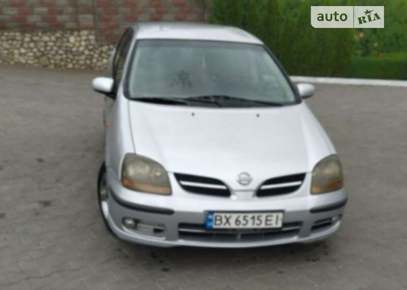 Nissan Almera Tino 2001